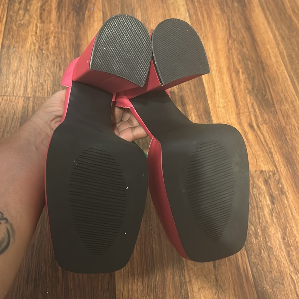 Pink Heels - Picture 3 of 3